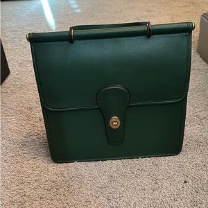 Coach Willis Large Hunter Green Excellent Condition